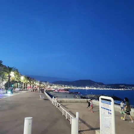 3 Pieces Promenade Daire Nice